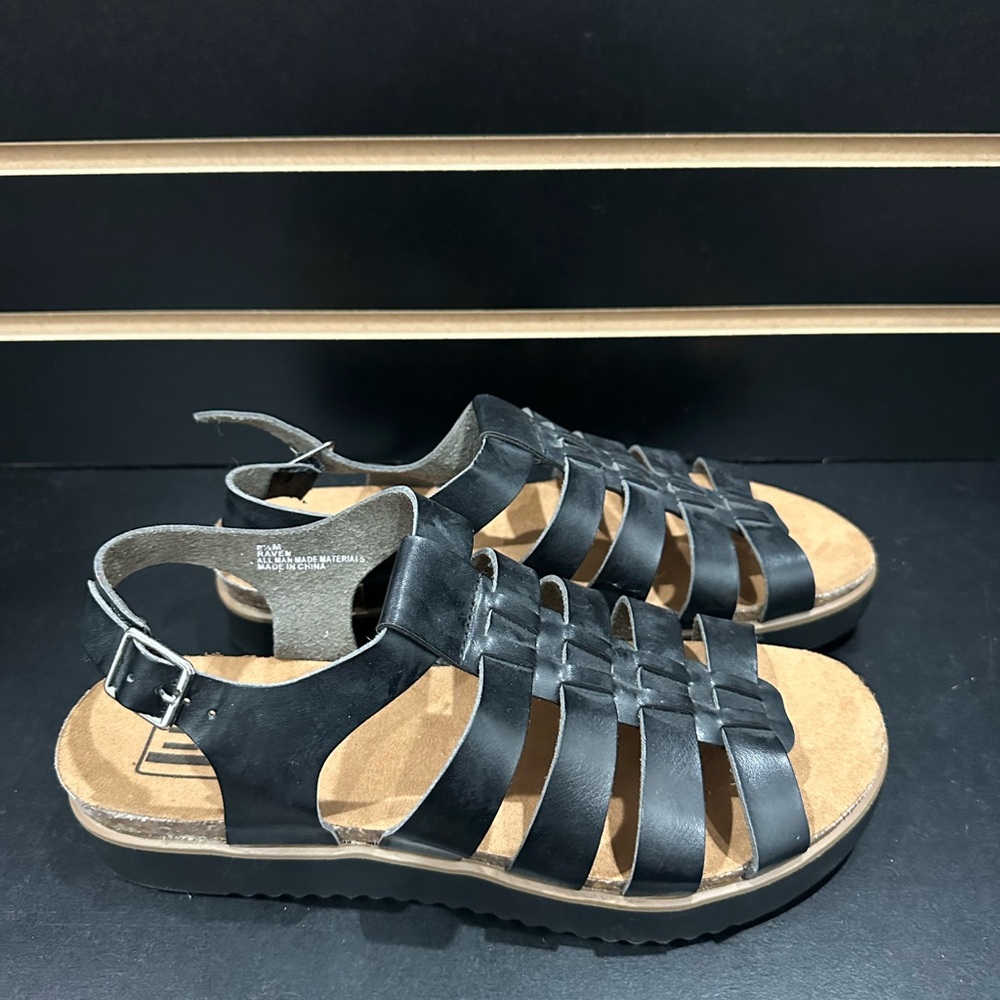 NWOT London Underground Raven Black Leather Strappy Sandals